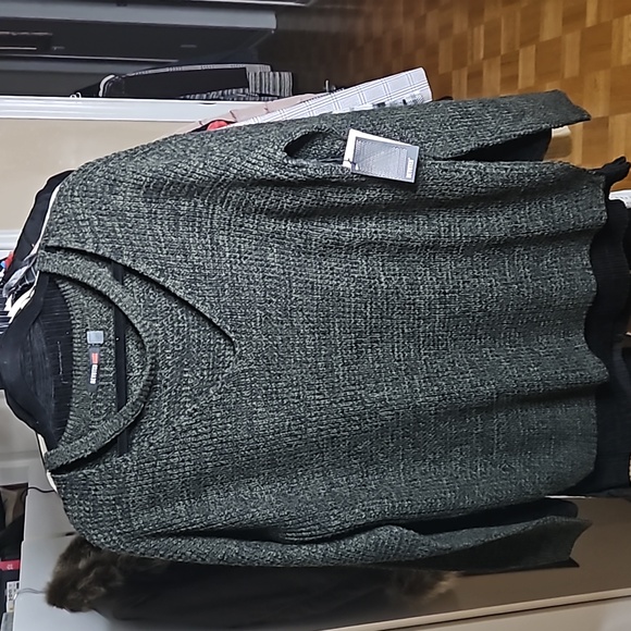 🛍Devoted Luxury Apparel - Picture 6 of 10